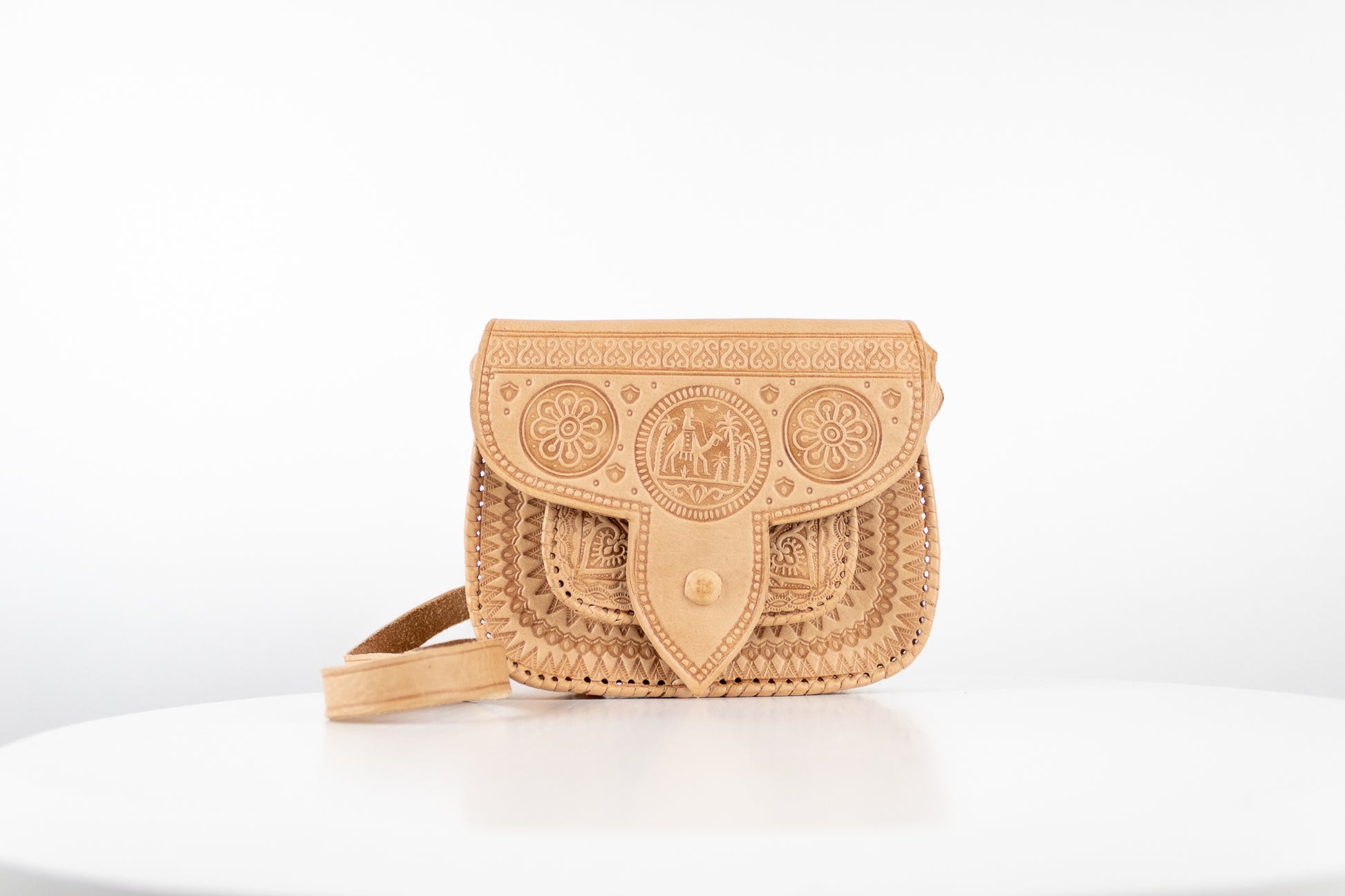 Leather crossbody bag Courrèges Camel in Leather - 37863209